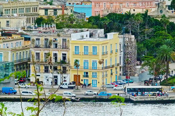 Oceanside building in Havana