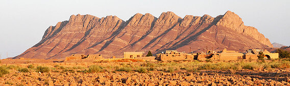 038-evening-landscape-outside-Yazd-975x290-1.jpg