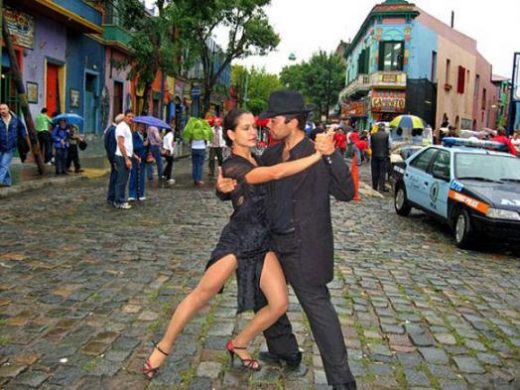 Enjoy a tango show today