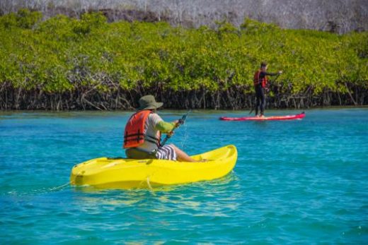 Kayak or SUP on Itabaca Channel (Photo: Monica Paez E.)