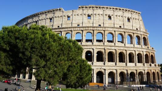 Tour the Colloseum