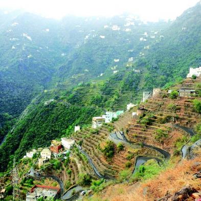 Drive through the Fifa Mountains