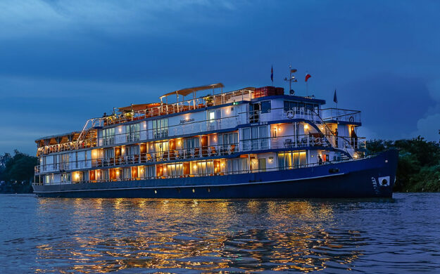 Jayavarman mekong cruise boat sunset