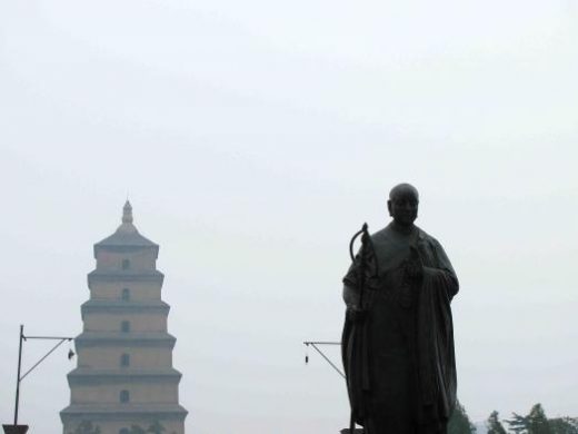 Statue of Xuanzang in the foregound of the Wild Goose Pagoda