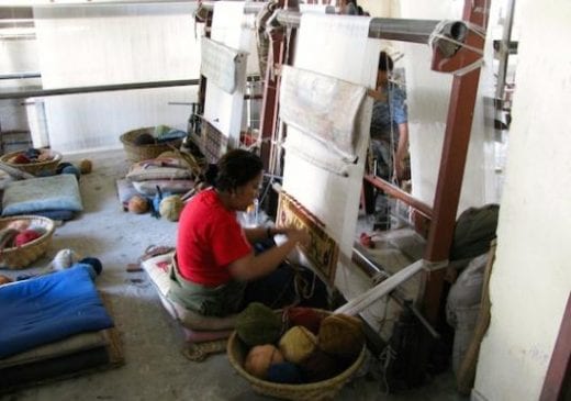 Learn how Tibetan Refugees weave carpets