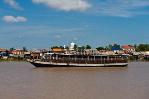 Sail aboard the Toum Tiou boat