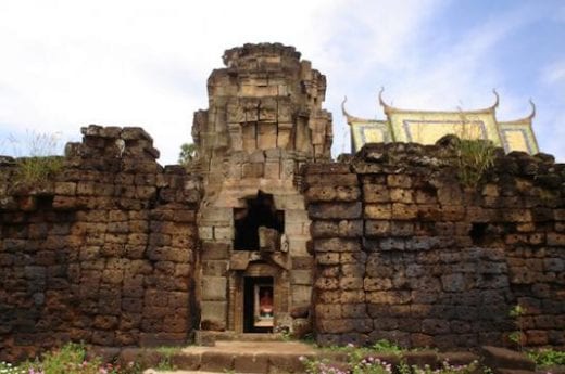 Explore the Wat Nokor Temple ruins