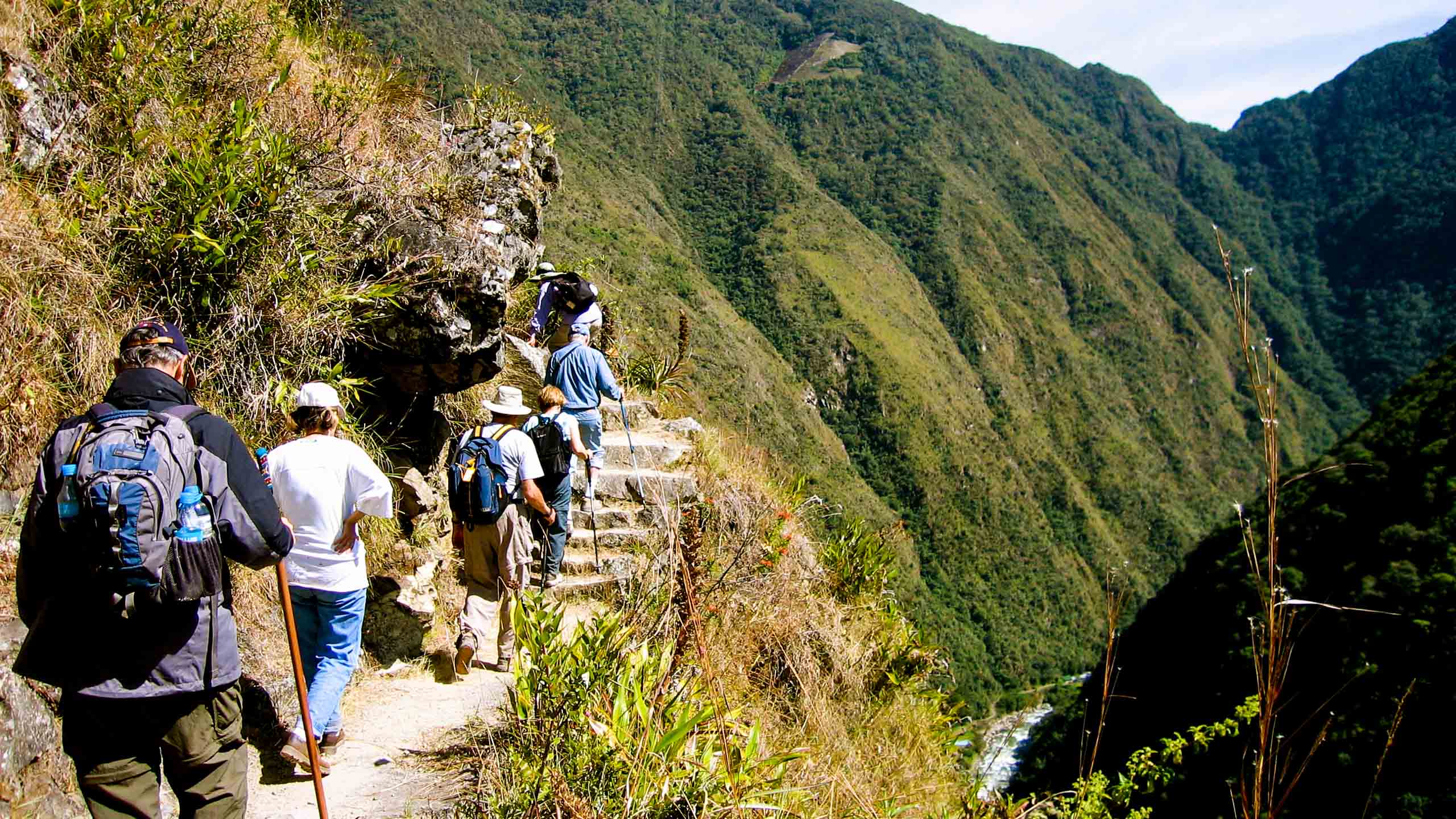 Group hikes Inca Trail in Peru