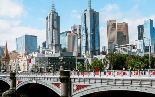 View past bridge of Melbourne, Australia skyline