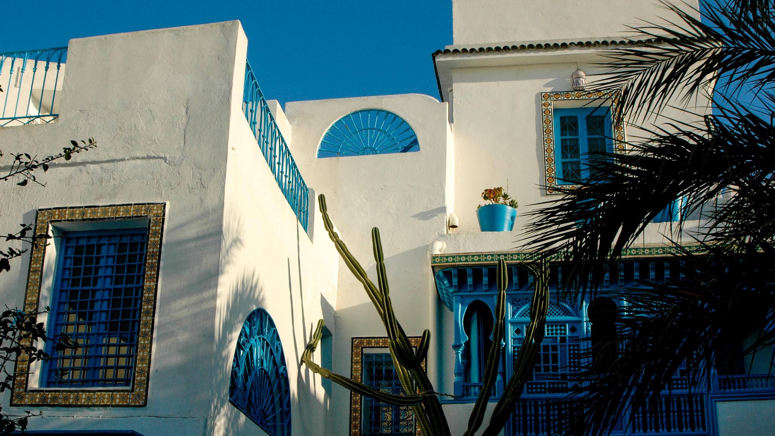 Blue and white exterior of Tunisia home